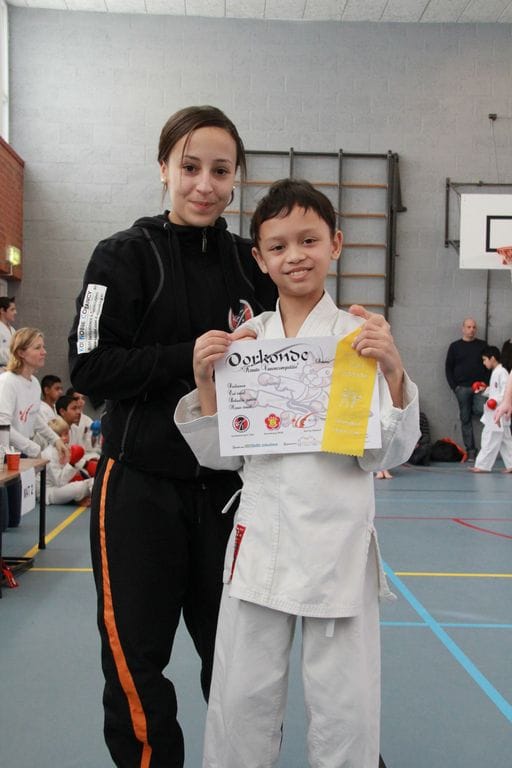 10-2-13_Dailyn_gele_vaan